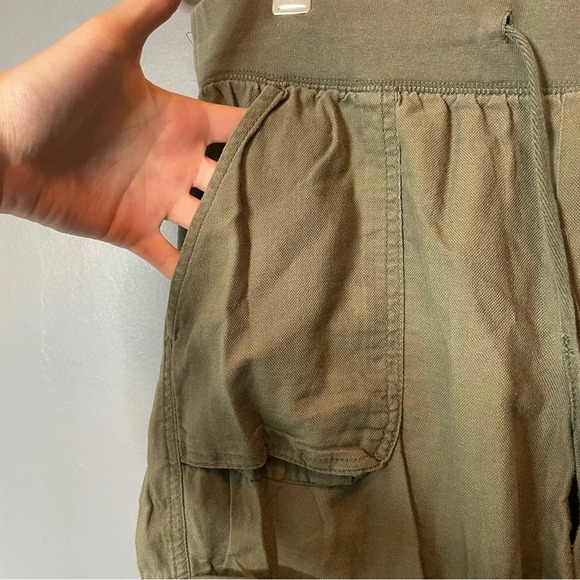 GAP army green cargo joggers women’s size medium - Picture 8 of 8